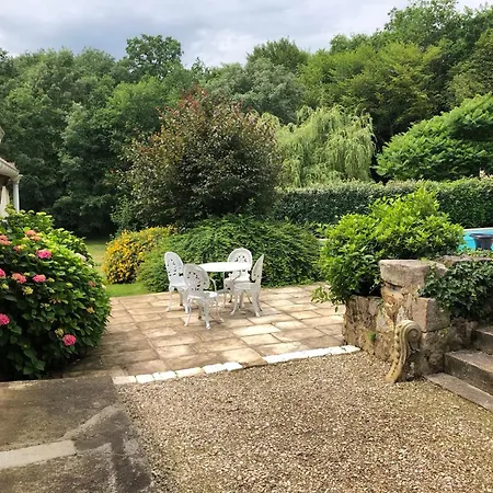 La Maison Dans La Clairiere 2 *